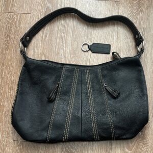Tignanello black pebbled leather shoulder bag/purse w/ contrast stitching